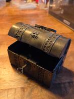 Antiek vintage verzilverd kluisje doosje met sleutel, Ophalen of Verzenden