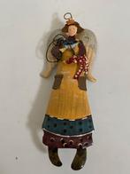 Handbeschilderde kerst decoratie van blik. Engel / meisje., Ophalen