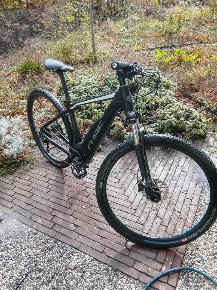 Elektrisch Mountainbike E-MTB Cube 500watt 150 km, Fietsen en Brommers, Elektrische fietsen, Zo goed als nieuw, Cube, 51 tot 55 cm
