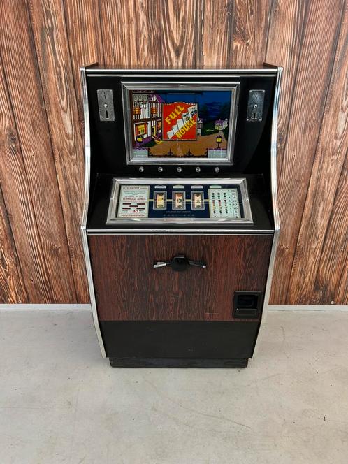 Gokkast vlinderkast, Verzamelen, Automaten | Gokkasten en Fruitautomaten, Zo goed als nieuw, Ophalen