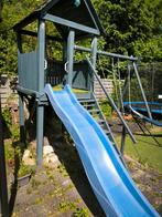 Speelhuisje met schommels en glijbaan, Kinderen en Baby's, Speelgoed | Buiten | Speeltoestellen, Ophalen, Gebruikt, Glijbaan