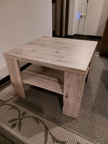Te koop salontafel beschikbaar voor biedingen