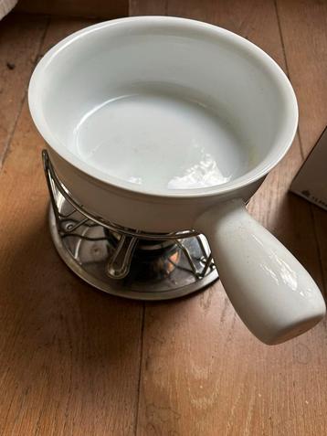 Kaasfondue pan met spiritusbrander beschikbaar voor biedingen