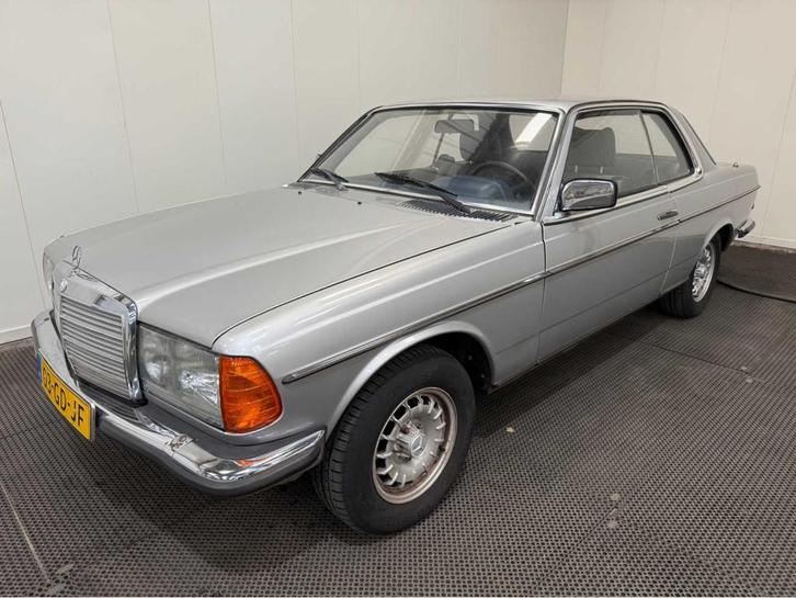 Mercedes-benz - 200-280 (W123) 230 C Oldtimer - 1978, Auto's, Oldtimers, Mercedes-Benz, Overige brandstoffen, Overige carrosserieën