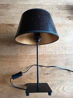 koloniale tafellamp met donkerbruine / tijgerprint lampenkap, Ophalen of Verzenden, Zo goed als nieuw, Stof, Minder dan 50 cm