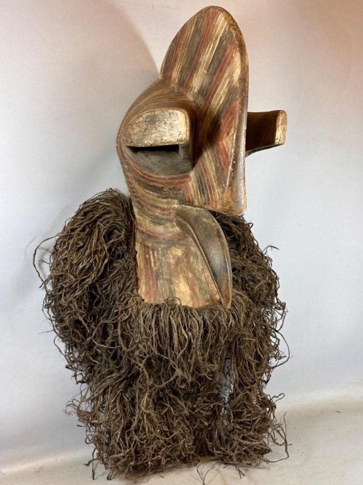 250531 Afrikaans Songye Kifwebe masker met Raffia uit Congo., Antiek en Kunst, Kunst | Niet-Westerse kunst, Ophalen of Verzenden