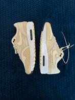 Nike Air Max 1 Coconut Milk - Maat 44 EU (Deadstock), Ophalen of Verzenden, Nieuw, Overige kleuren, Sneakers of Gympen
