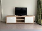 TV meubel met 2 open vakken en 2 witte kastdeurtjes, Ophalen, 150 tot 200 cm, Zo goed als nieuw, Minder dan 100 cm