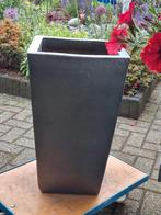 Zware plantenbak  ( 2x )         terracotta  Antracietgrijs, Tuin en Terras, Bloembakken en Plantenbakken, Ophalen, Steen, Gebruikt