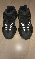 Yeezy 700 sneakers, Ophalen of Verzenden, Zo goed als nieuw, Schoenen