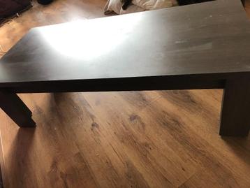 Nette salontafel, goed voor een 2e ronde. Vraagprijs 40 euro