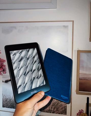 Kindle Paperwhite 10th Gen–Built-in Light +Amazon Smart Case beschikbaar voor biedingen