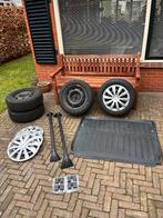 Dakdragers + winterbanden (215/55 R 16 97H M+S) Peugeot 5008, Auto diversen, Dakdragers, Ophalen, Zo goed als nieuw