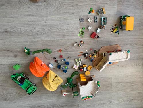 Camping van Playmobil met campingwagen, tentjes, winkel, etc, Kinderen en Baby's, Speelgoed | Playmobil, Gebruikt, Ophalen