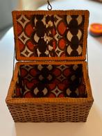 Vintage retro (naai)mandje, Gebruikt, Mand, Verzenden, Riet