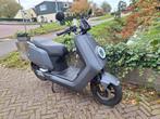 Niu Ns1 elektrische bromscooter 2022 zgan 1e eigenaar, Fietsen en Brommers, Snorfietsen en Snorscooters, Ophalen, Zo goed als nieuw