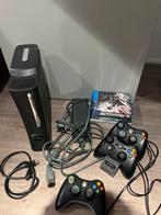 Xbox 360 120GB + 2 Controllers + Oplaadstation, Ophalen, Gebruikt, 120 GB, Met 2 controllers
