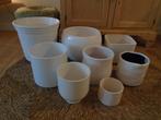 veel witte bloempotten, grote en kleine; Ikea, Intratuin, Tuin en Terras, Bloempotten, Rond, Binnen, Ophalen of Verzenden, Zo goed als nieuw