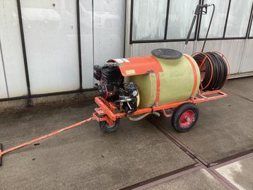 Motorspuit spuit gif spuit vergif kalk douven hoge druk beschikbaar voor biedingen