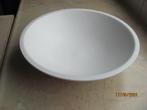 NIEUWSTAAT wit ronde SCHAAL aardewerk KOM doorsnede ø 34 cm, Schaal, Rond, Ophalen of Verzenden, Zo goed als nieuw