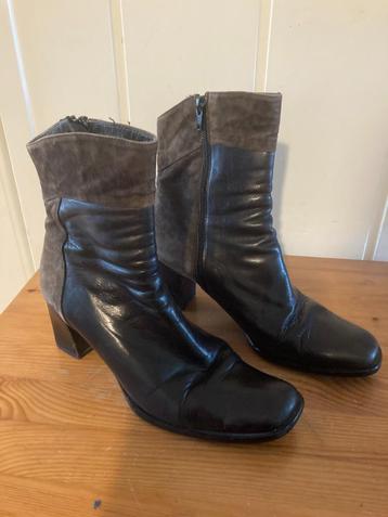 Bruin suede / zwart leren halfhoge laarsjes Maripe, mt 38,5 beschikbaar voor biedingen