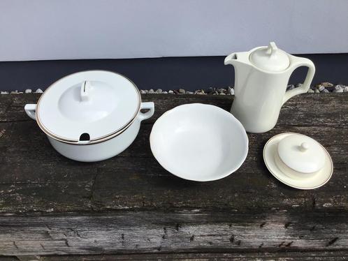 Soepterrine - Botervloot - Koffiekan - Schaal - Regout, Antiek en Kunst, Antiek | Servies los, Ophalen of Verzenden