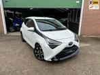 Toyota Aygo 1.0 VVT-i X-PLAY AUTOMAAT|CARPLAY/CAMERA | TEAM/, Gebruikt, 4 stoelen, Wit, Bedrijf
