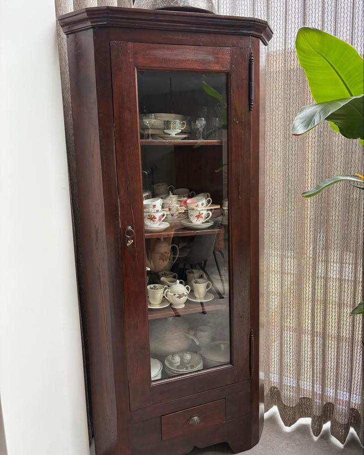 Mooie donker eiken hoekkast met facet geslepen glas, Antiek en Kunst, Antiek | Meubels | Kasten, Ophalen