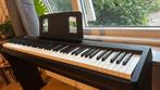 Roland FP-10 digital piano als nieuw met standaard, Ophalen, Zo goed als nieuw, Zwart