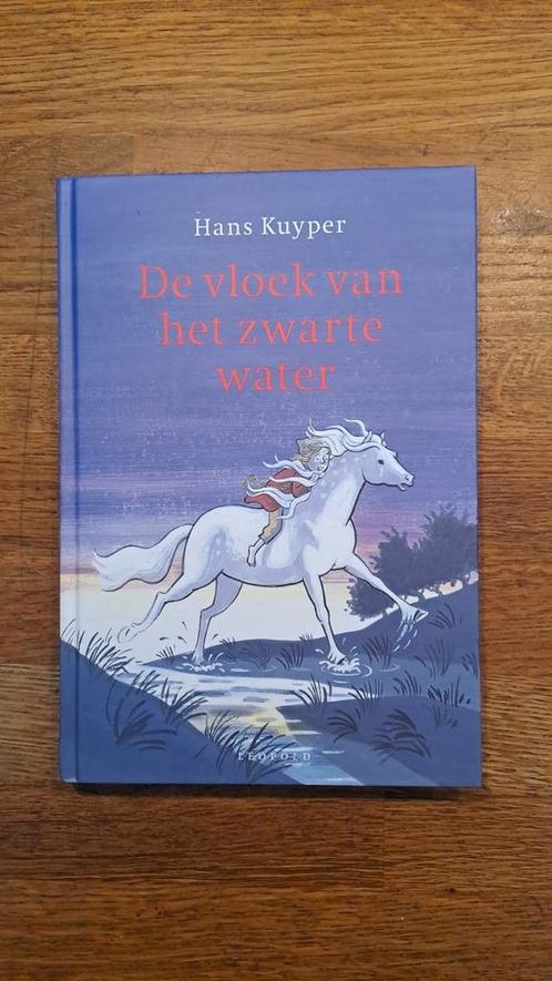 Hans Kuyper - De vloek van het zwarte water, Boeken, Kinderboeken | Jeugd | onder 10 jaar, Zo goed als nieuw, Ophalen of Verzenden