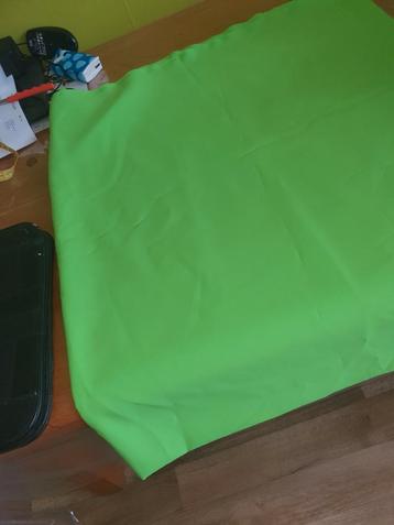 Nieuwe lime groene lap beschikbaar voor biedingen