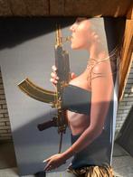 Glazen schilderij met vrouw en geweer, Ophalen