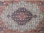 Handgeknoopt oosters Tabriz tapijt medallion 199x247cm, Persian Perzisch vintage oosters hype, Crème, 150 tot 200 cm, 200 cm of meer