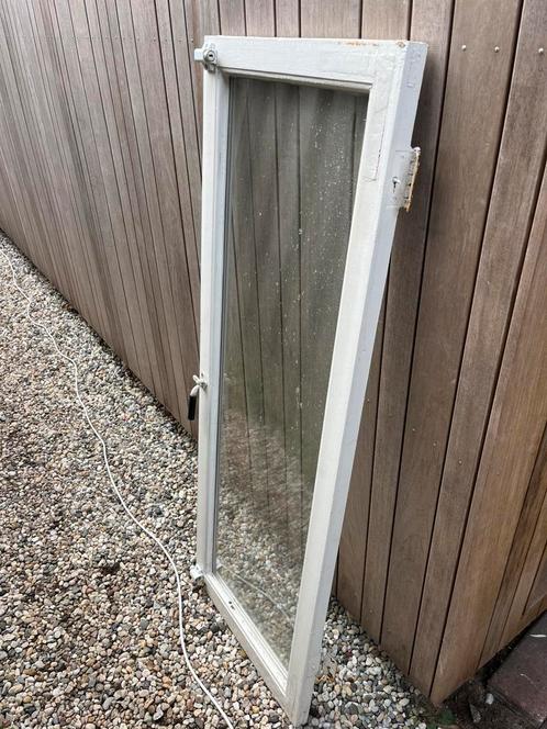 Raam met dubbel glas jaren 30, Doe-het-zelf en Verbouw, Kozijnen en Schuifpuien, Gebruikt, Raamkozijn, Hout, 75 tot 150 cm, Ophalen