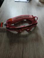 Honden harnas, Ophalen