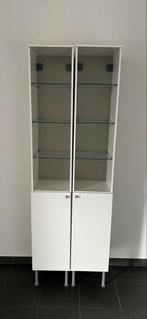 Witte badkamerkastjes met glazen plank (Ikea), Huis en Inrichting, Kasten | Boekenkasten, Ophalen, Minder dan 50 cm, Gebruikt