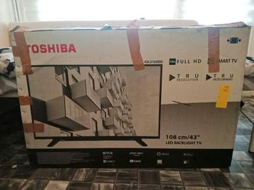 Toshiba full hd smart tv ( scherm kapot ) 43" beschikbaar voor biedingen