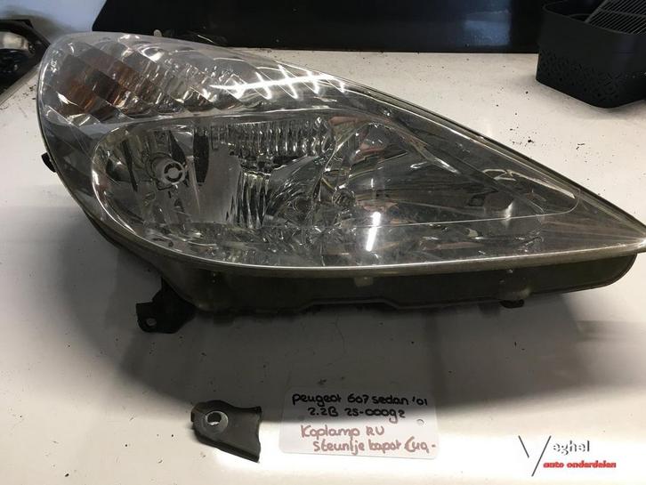 Peugeot 607 Sedan 2.2B 2001 2500092 Koplamp Rechtsvoor( steu, Auto-onderdelen, Verlichting, Gebruikt, Ophalen of Verzenden