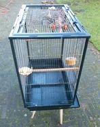 Te koop vogelkooi: afm. 78 x 80 x 47 cm, Dieren en Toebehoren, Ophalen, Gebruikt, Metaal, Vogelkooi