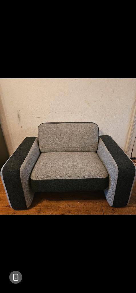 Palau fauteuil loveseat etalage showroom topmodel nieuwstaat, Huis en Inrichting, Banken | Complete zithoeken, Zo goed als nieuw