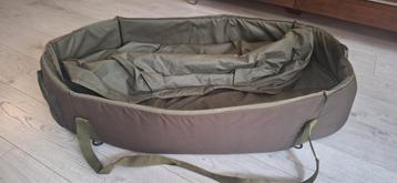 Trakker Sanctuary Deluxe Oval Crib XL beschikbaar voor biedingen