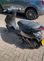 Piaggio zip 80cc, Fietsen en Brommers, Scooters | Piaggio, Ophalen, Zip, Zo goed als nieuw, Benzine