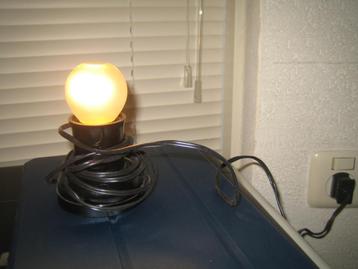 Philips insectenverdelger van bakeliet uit de jaren ’50. beschikbaar voor biedingen