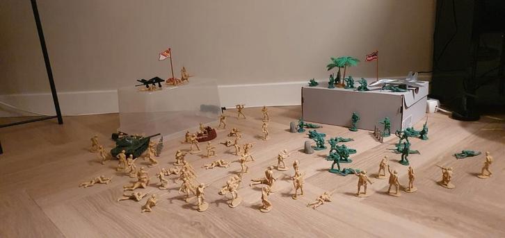 Soldaatjes met Tank & Vliegtuig - Speelgoed, Kinderen en Baby's, Speelgoed | Actiefiguren, Ophalen