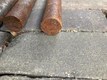 Staal staaf rond beschikbaar voor biedingen