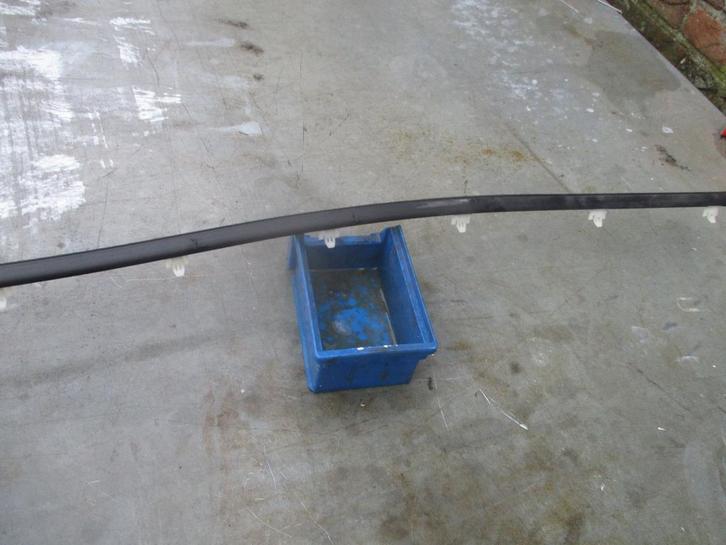 Raamlijst/snor buitenzijde portier links Starlet (P9) ‘96-‘9, Auto-onderdelen, Ruiten en Toebehoren, Toyota, Nieuw, Ophalen of Verzenden