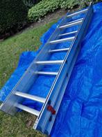 Trapladder uitschuifbaar, Doe-het-zelf en Verbouw, Ladders en Trappen, Ophalen, Zo goed als nieuw, Ladder