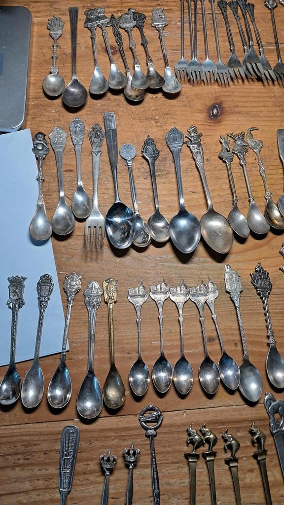 +- 190 oude verzilverd  lepeltjes,en div, Antiek en Kunst, Antiek | Bestek, Ophalen of Verzenden