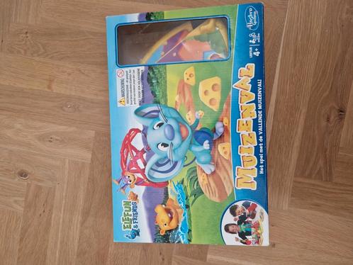 Hasbro muizenval, Hobby en Vrije tijd, Gezelschapsspellen | Bordspellen, Zo goed als nieuw, Drie of vier spelers, Ophalen of Verzenden