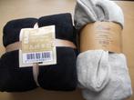 2 fleece woondekens plaids zwart en grijs, Ophalen of Verzenden, Zo goed als nieuw